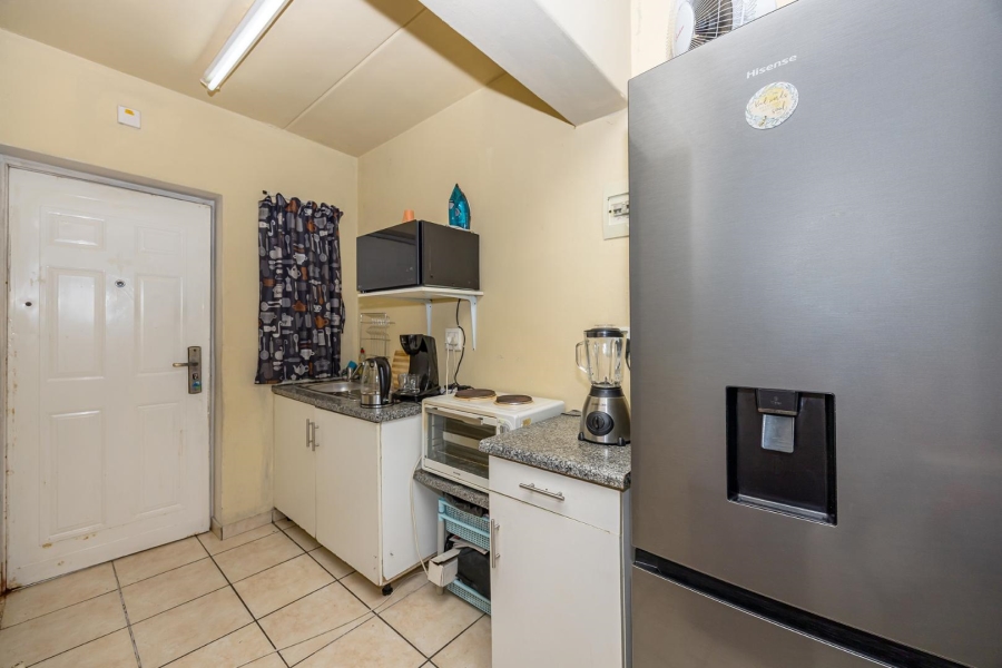 1 Bedroom Property for Sale in Maitland Western Cape